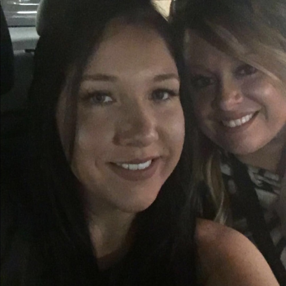 Meet your Posher, Holly